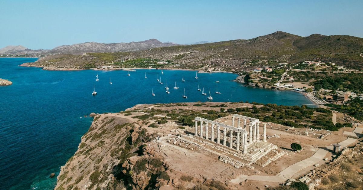 Top 5 Reasons to Invest in Coastal Attica Real Estate